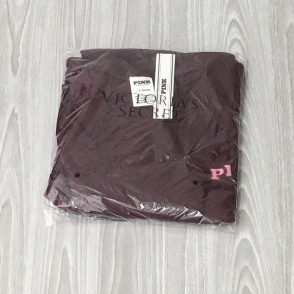 PINK VS Campus Tee - Picture 2 of 4